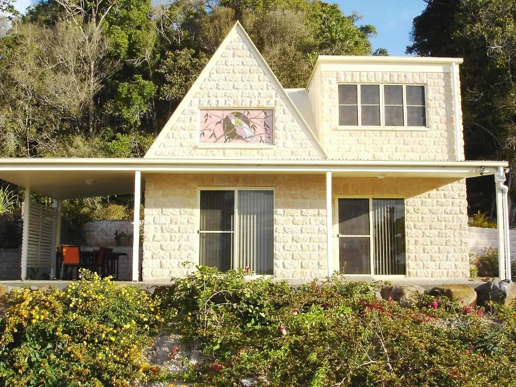 Lodge Cooroy Country Cottages Black Mountain