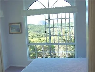 Lodge Cooroy Country Cottages Black Mountain Australia