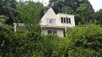 Cooroy Country Cottages Black Mountain Lodge