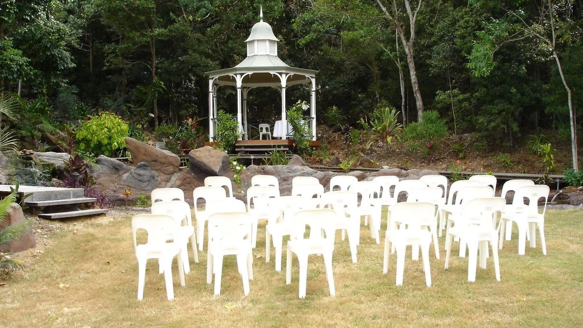 Cooroy Country Cottages Black Mountain