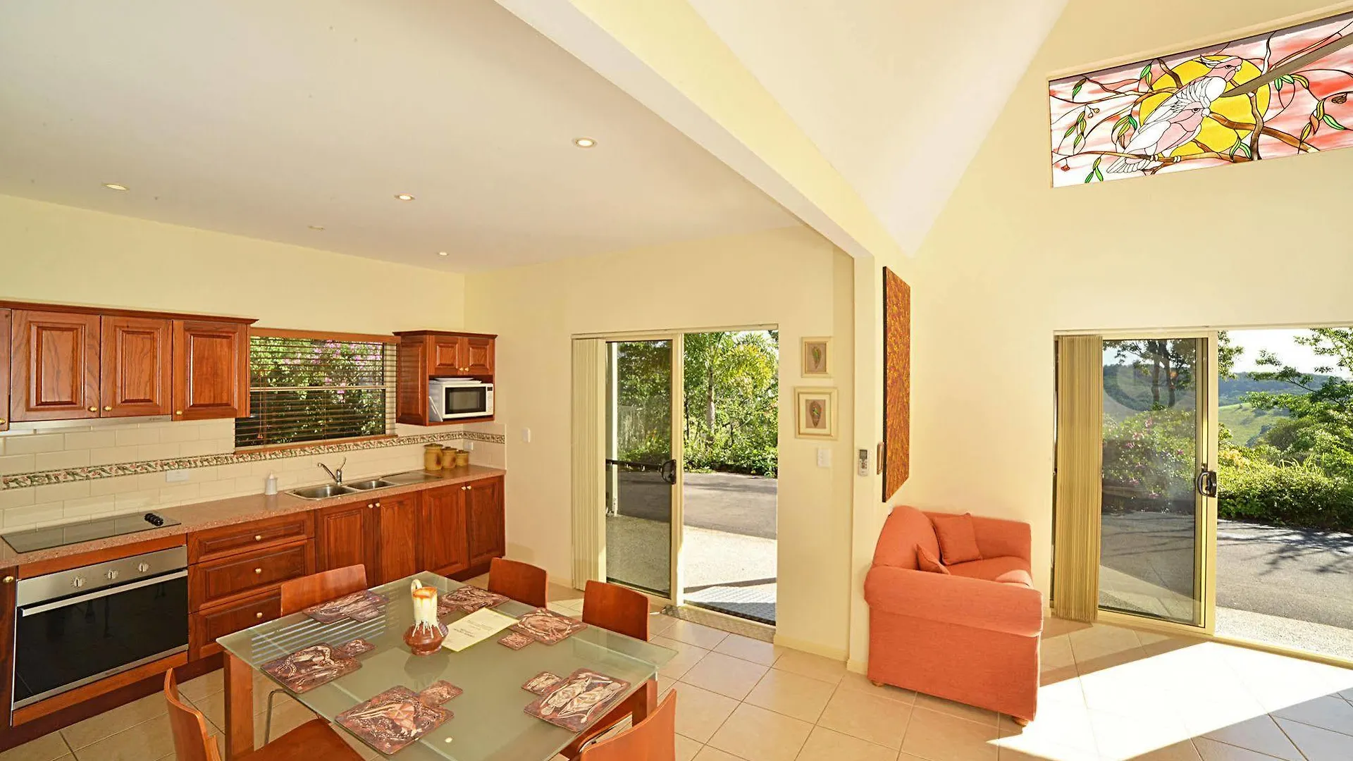 Lodge Cooroy Country Cottages Black Mountain Australia