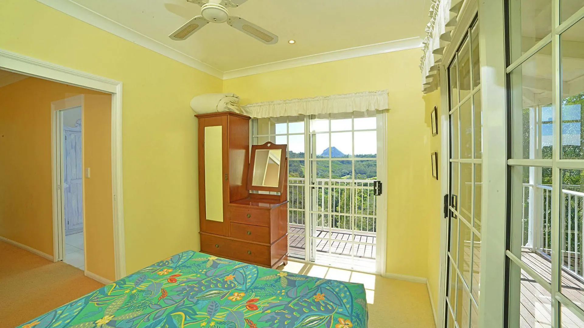 Lodge Cooroy Country Cottages Black Mountain